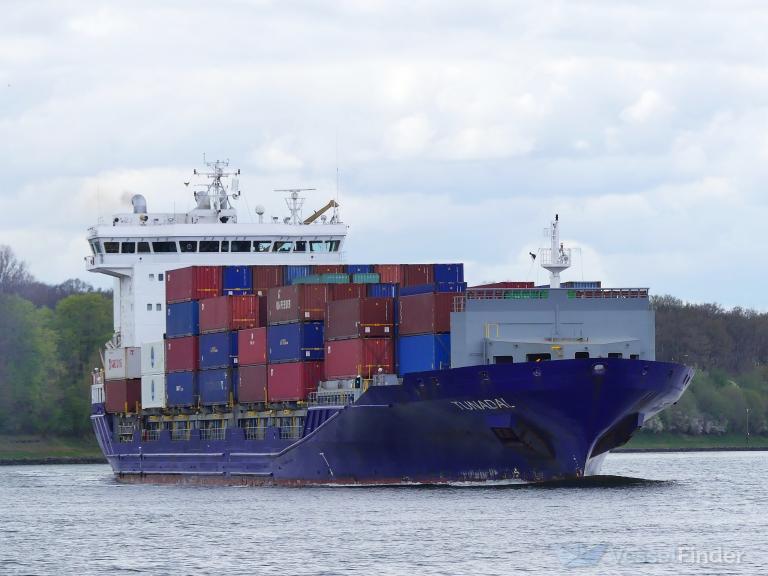 M/V Tunadal underway